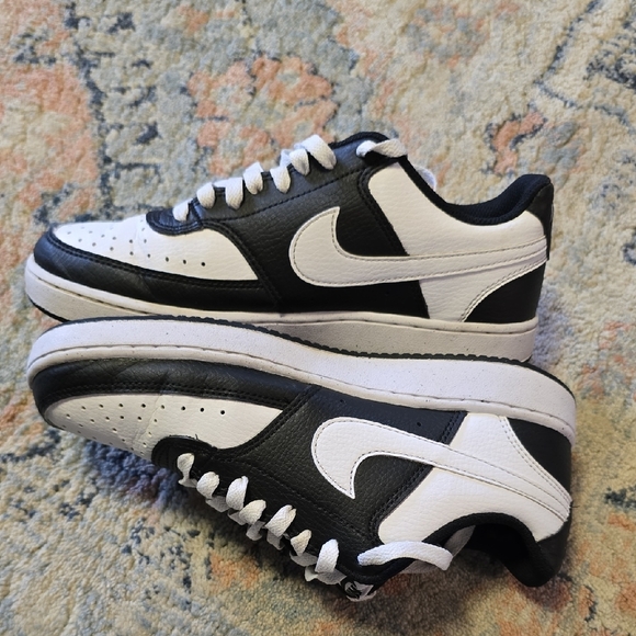 Womens Nike Black and White Low-Top Court Vision Sneakers - Picture 6 of 12